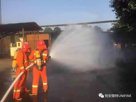 九游会(J9)真人游戏第一品牌公司微型消防站，为公司财产和员工生命安全保驾护航